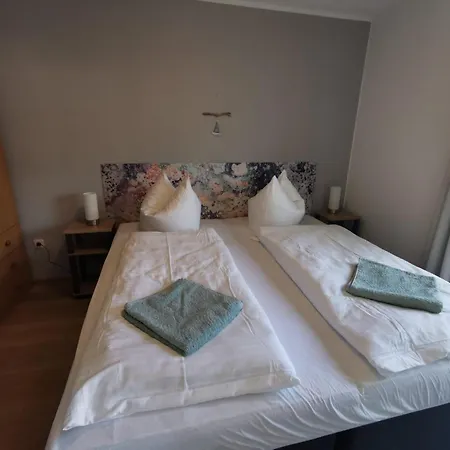Apartment Am *